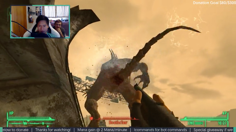 Kiratze and a friend playing Fallout: New Vegas.